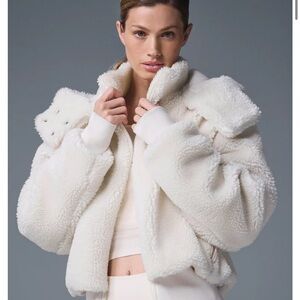 Alo Yoga Foxy Sherpa Jacket